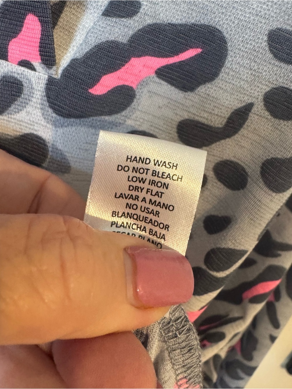 Women's Grey and Pink Leopard Print Top - PLUS: 2X #E - Picture 6 of 7